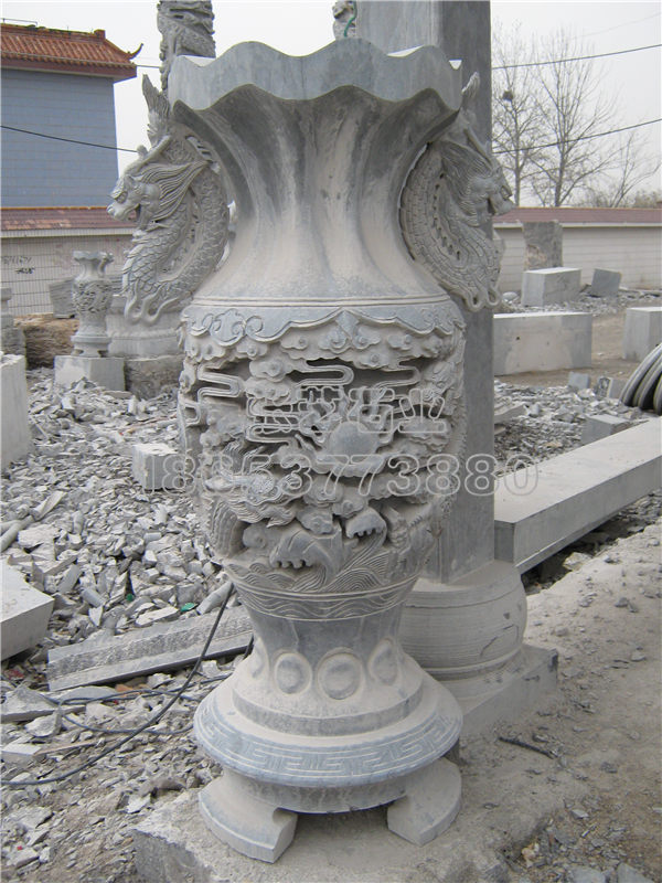 酒店門口青石石雕花瓶擺件加工廠家